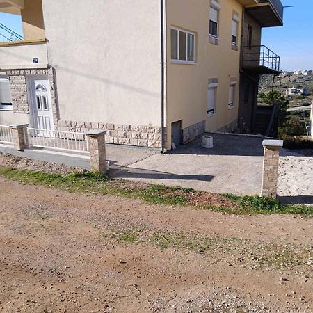 Apartments Neira Near Dubrovnik Ivanica Ruang foto