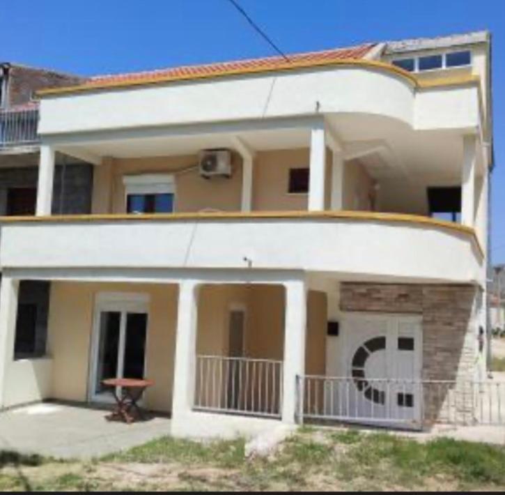 Apartments Neira Near Dubrovnik Ivanica Bagian luar foto